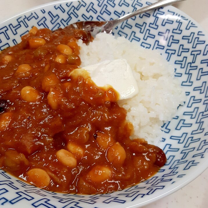 フライドオニオンで！豆とクリームチーズのカレー♪